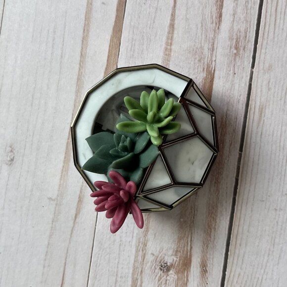 Bath and Body Works Car Fragrance Holder - Picture 2 of 5